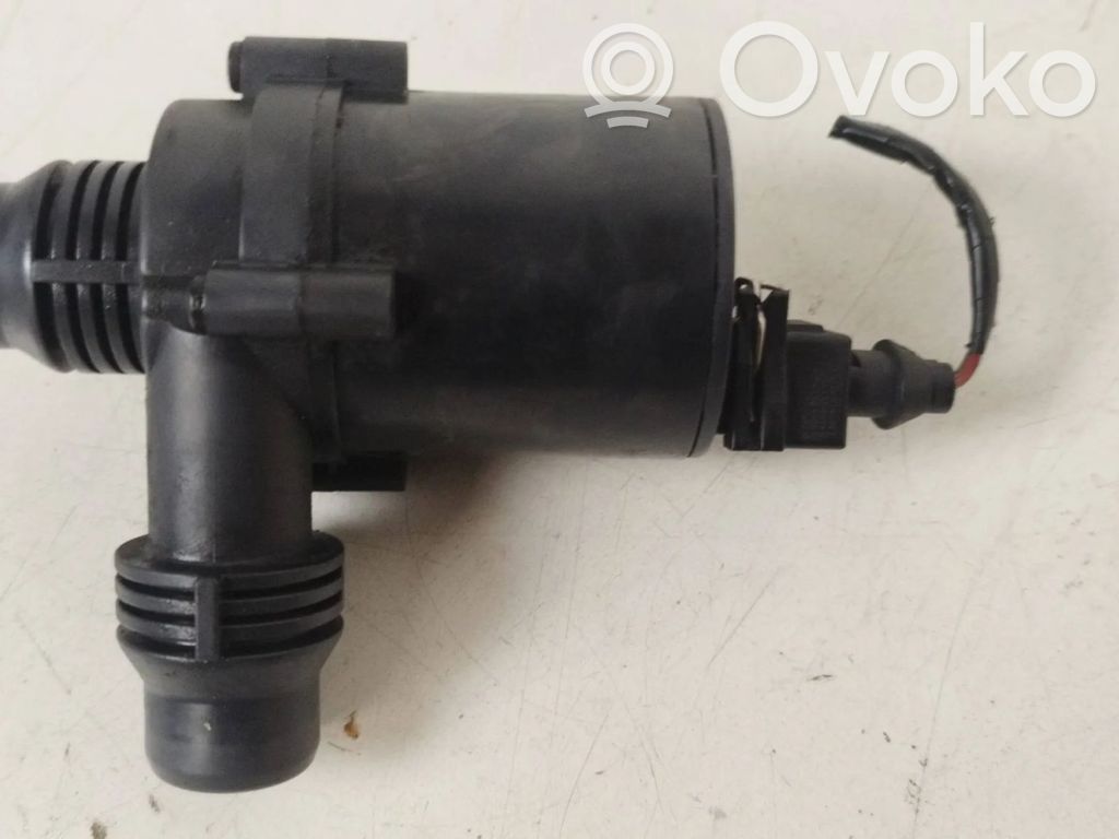 BMW X5 E70 Pompe à eau de liquide de refroidissement 