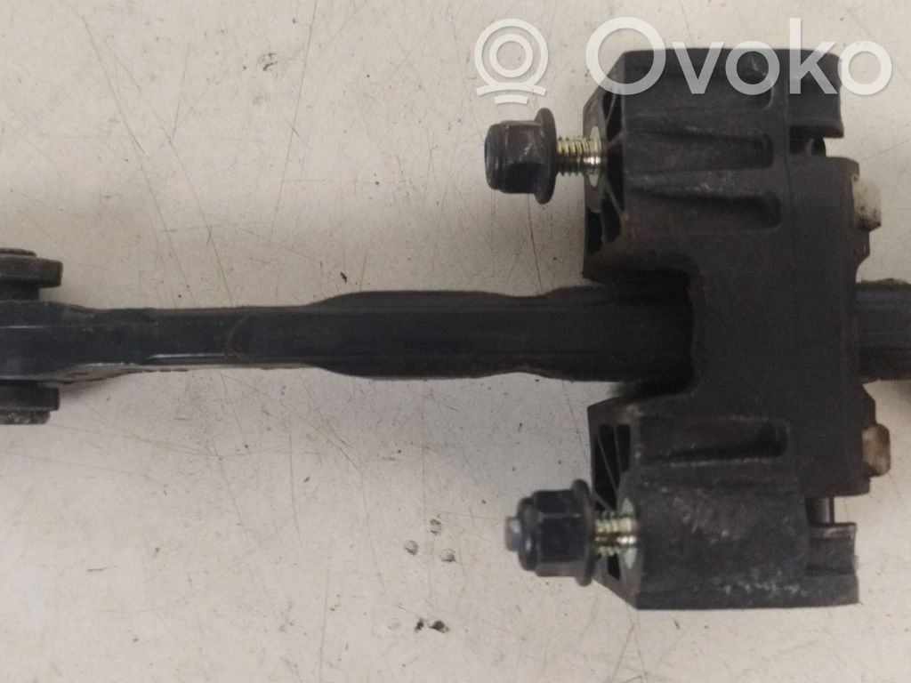 Volvo S60 Etuoven pidätin 