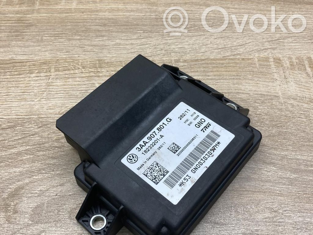 Volkswagen PASSAT B7 Module de commande de frein à main 