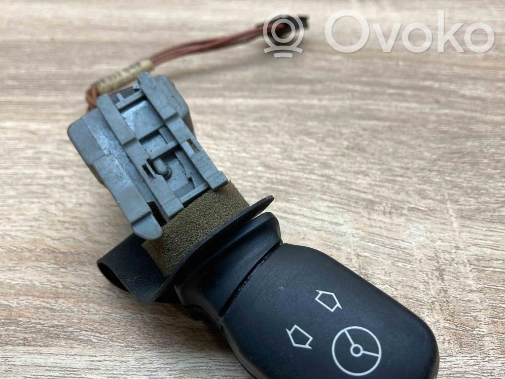 BMW 5 E39 Steering wheel adjustment switch 
