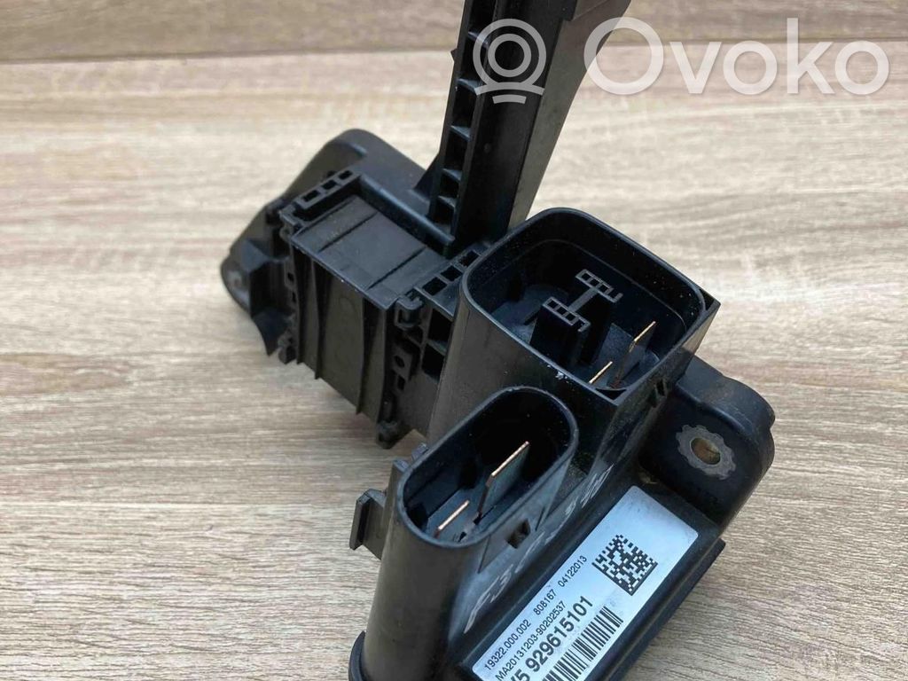 BMW 3 F30 F35 F31 Falownik / Przetwornica napięcia 
