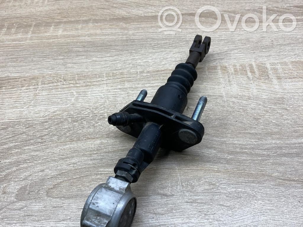 Opel Zafira A Kytkimen pääsylinteri 