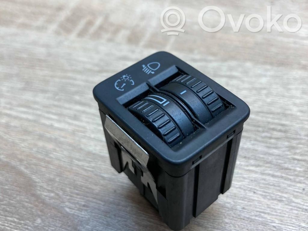 Volkswagen PASSAT B6 Headlight level height control switch 