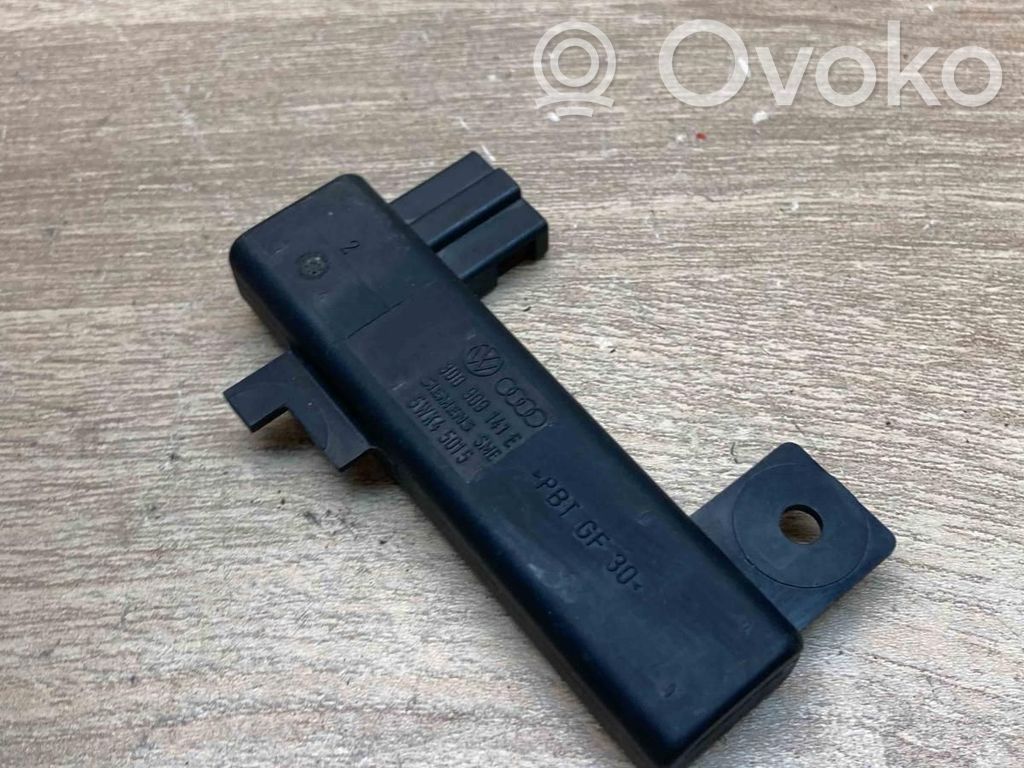 Volkswagen Phaeton Keyless system antenna 