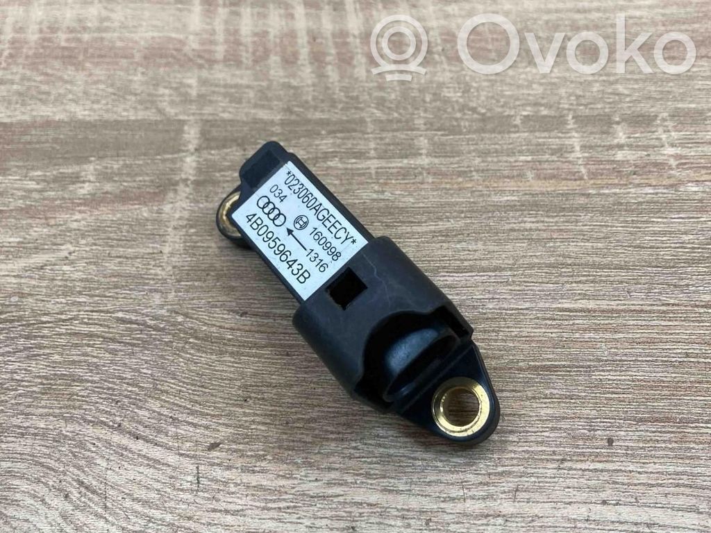 Audi A6 S6 C5 4B Airbag deployment crash/impact sensor 
