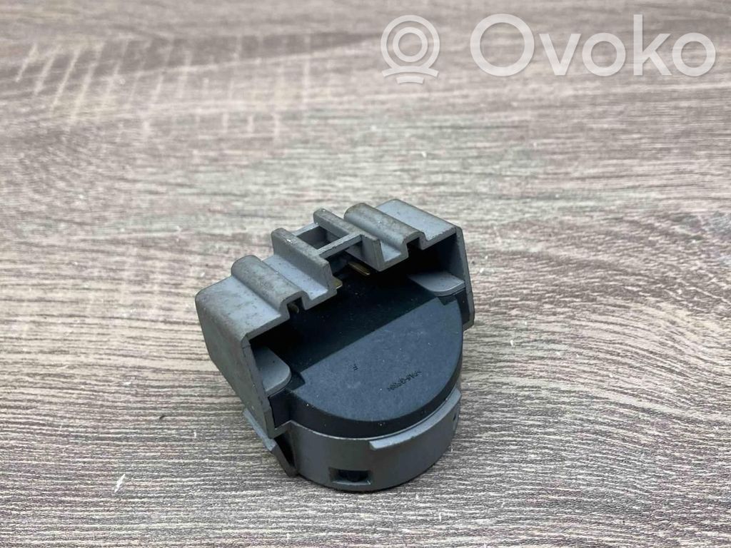 Ford Transit Aizdedzes slēdža kontakti 
