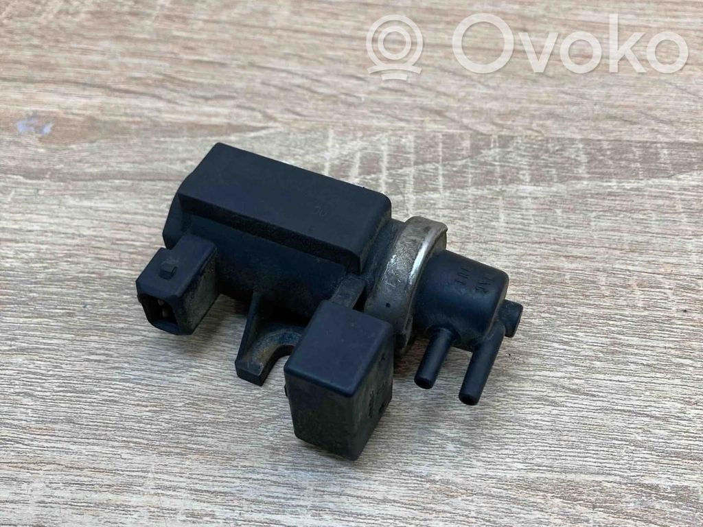 Solenoīda vārsts   72279600,2247906
