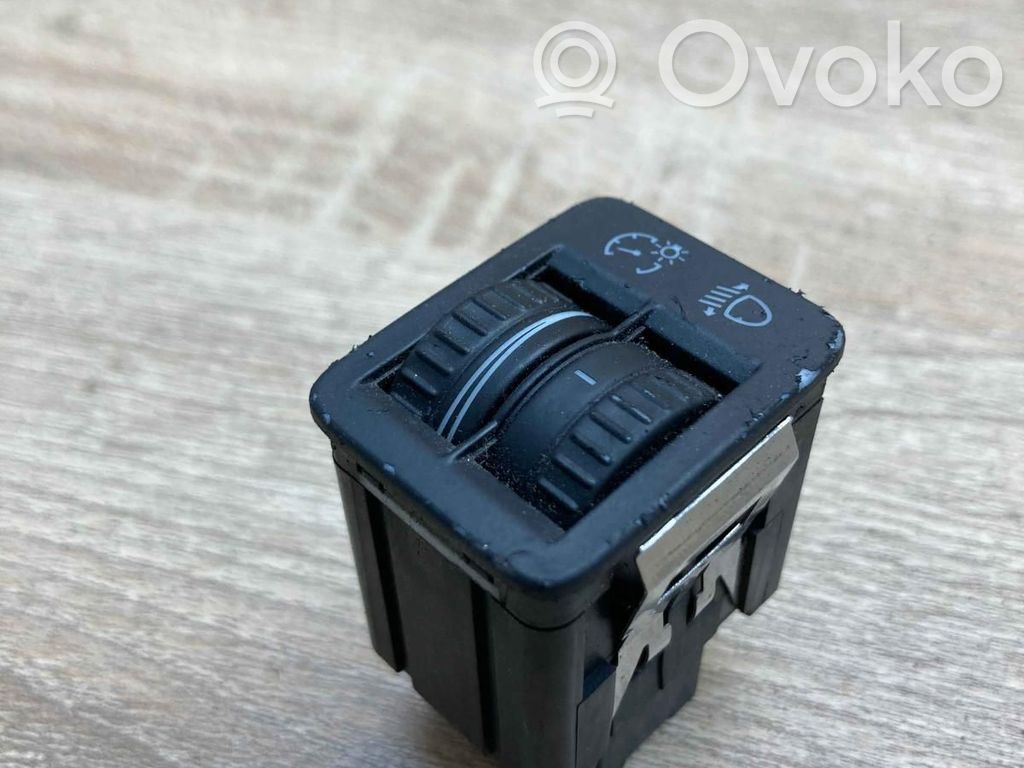 Volkswagen PASSAT B6 Headlight level height control switch 