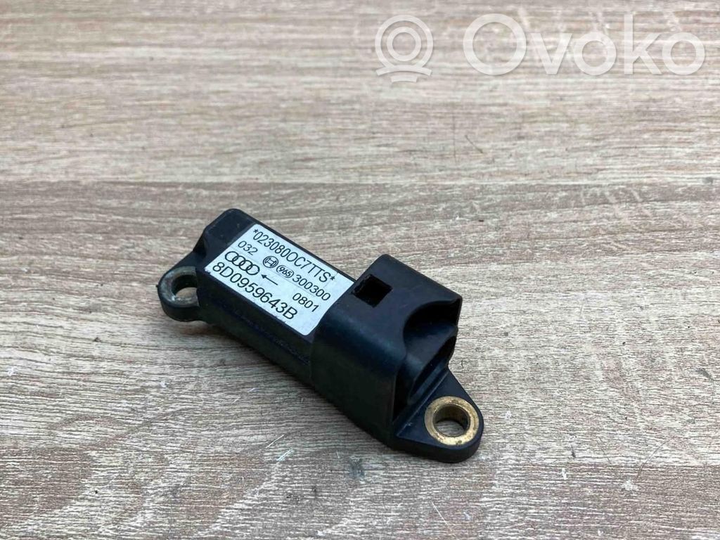 Audi A4 S4 B5 8D Airbagsensor Crashsensor Drucksensor 