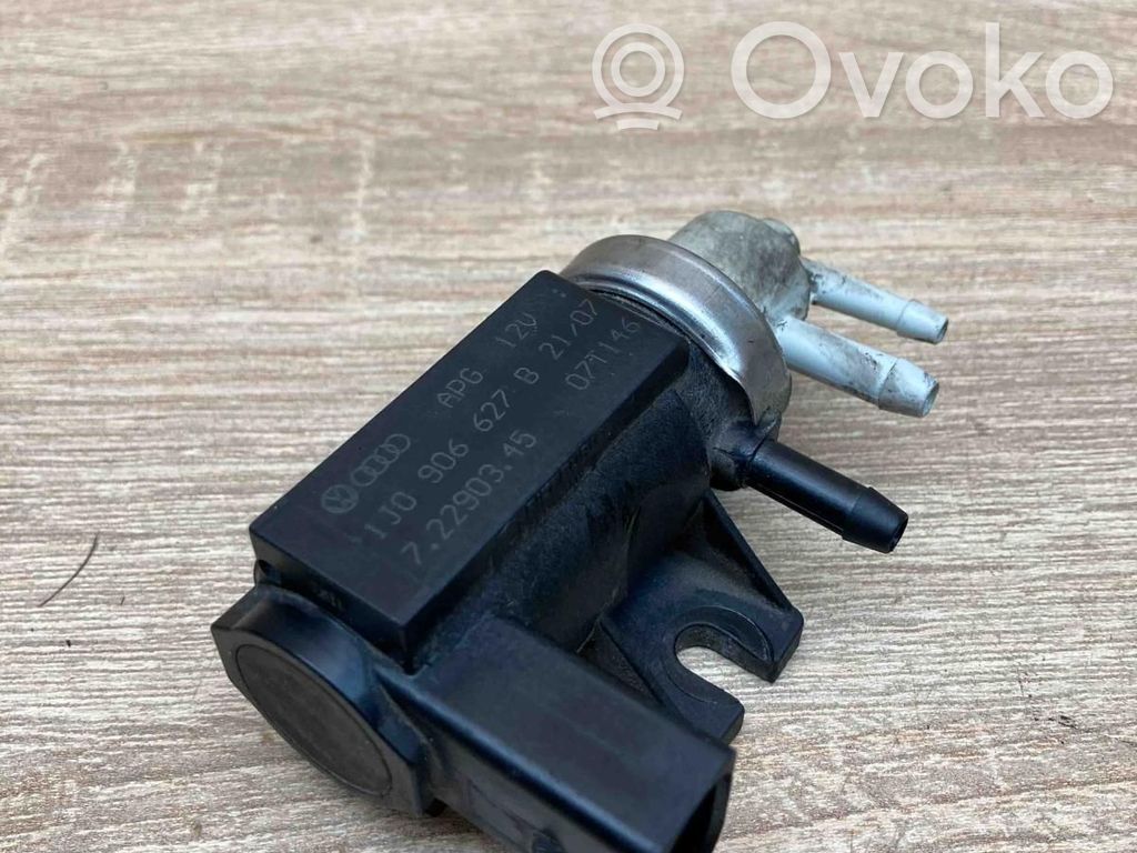 Audi A4 S4 B7 8E 8H Zawór podciśnienia / Elektrozawór turbiny 