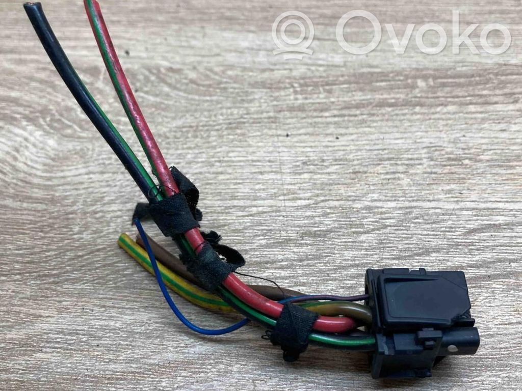 Plug wire   8377762,9688211