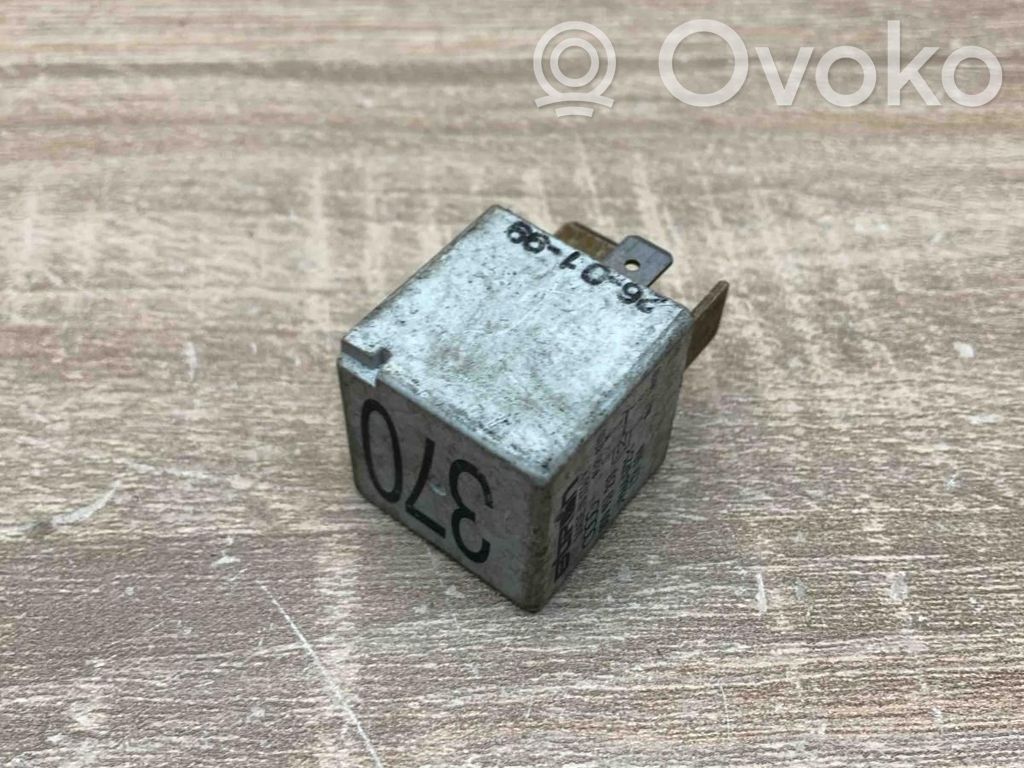 Audi A4 S4 B5 8D Muu rele 