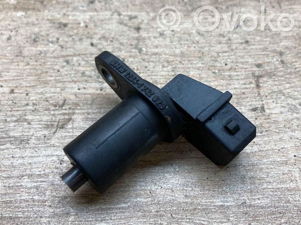BMW 5 E39 Camshaft position sensor 