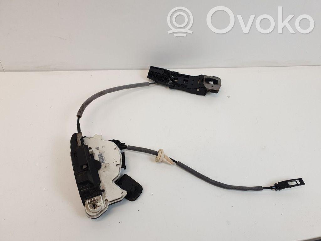 Volkswagen Golf VII Front door lock 