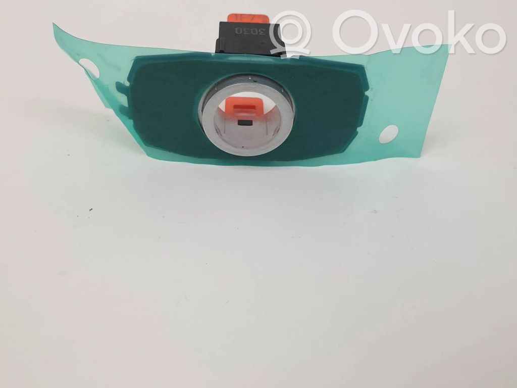 Uchwyt tylnego czujnika parkowania PDC   8934820070,8934820070B0,3D30