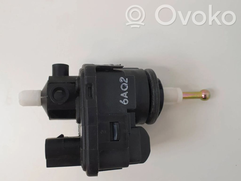 Hyundai Coupe Headlight level adjustment motor 