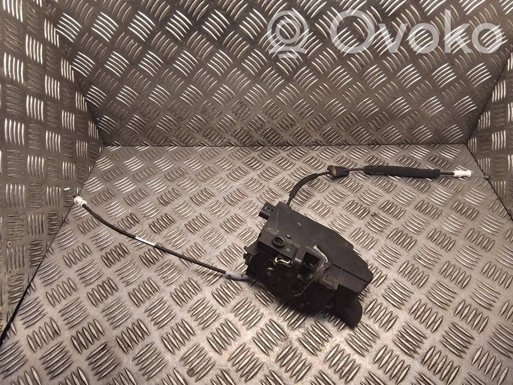 Peugeot 308 Front door lock 
