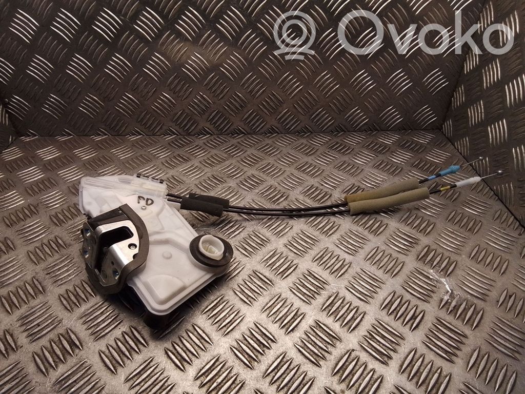 Toyota Prius+ (ZVW40) Front door lock 