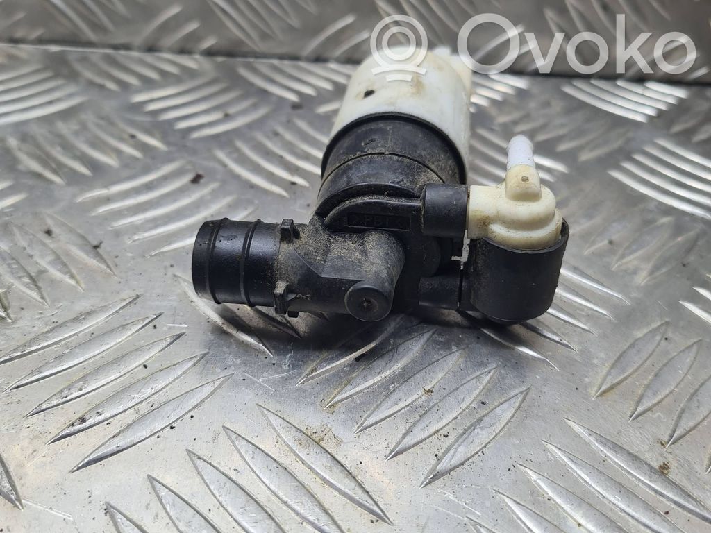 Opel Vivaro Windscreen/windshield washer pump 