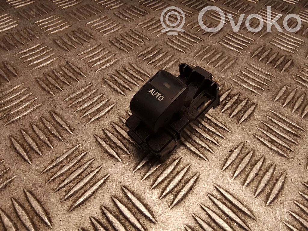 Toyota Prius (XW30) Interruptor del elevalunas eléctrico 