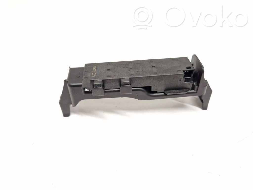 Audi A4 S4 B9 Keyless system antenna 