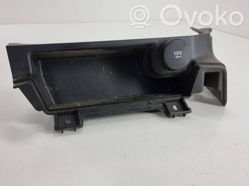 12 V Socket (front)   J9C3045B44BC