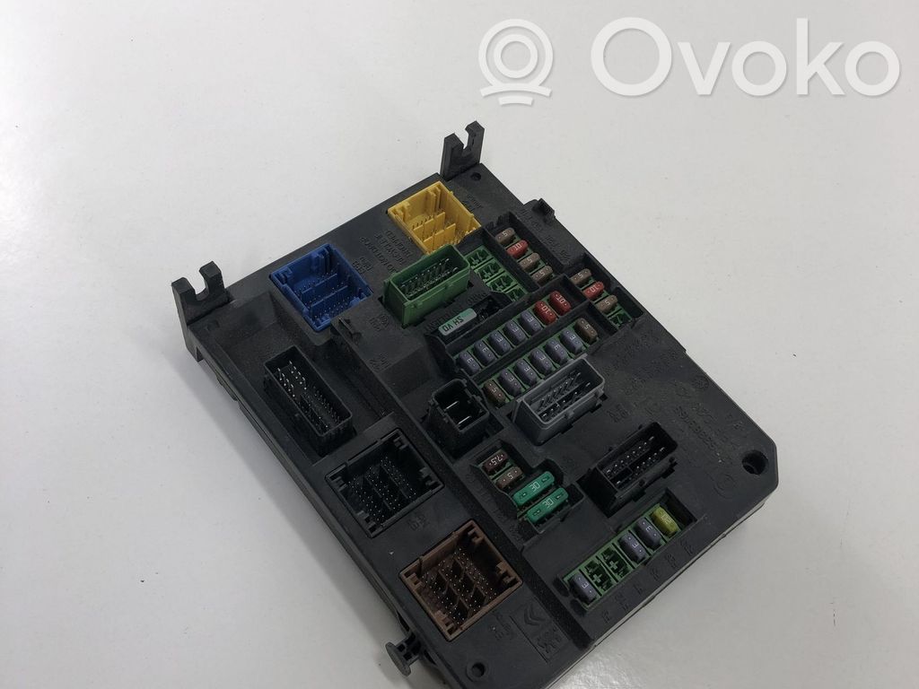 Peugeot 508 Fuse module 