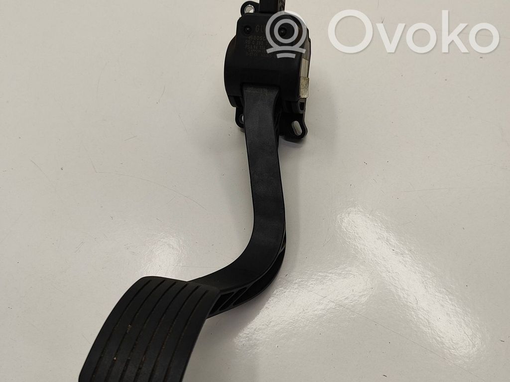 Peugeot 5008 Accelerator throttle pedal 