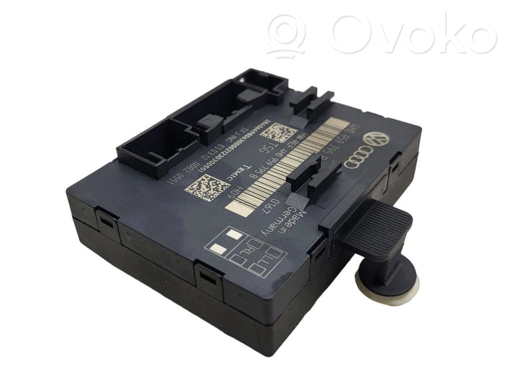 Volkswagen Touareg II Door control unit/module 