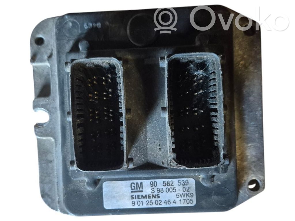 Opel Zafira A Engine control unit/module 
