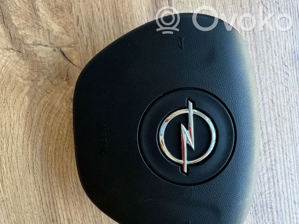 Opel Vivaro Ohjauspyörän turvatyyny 