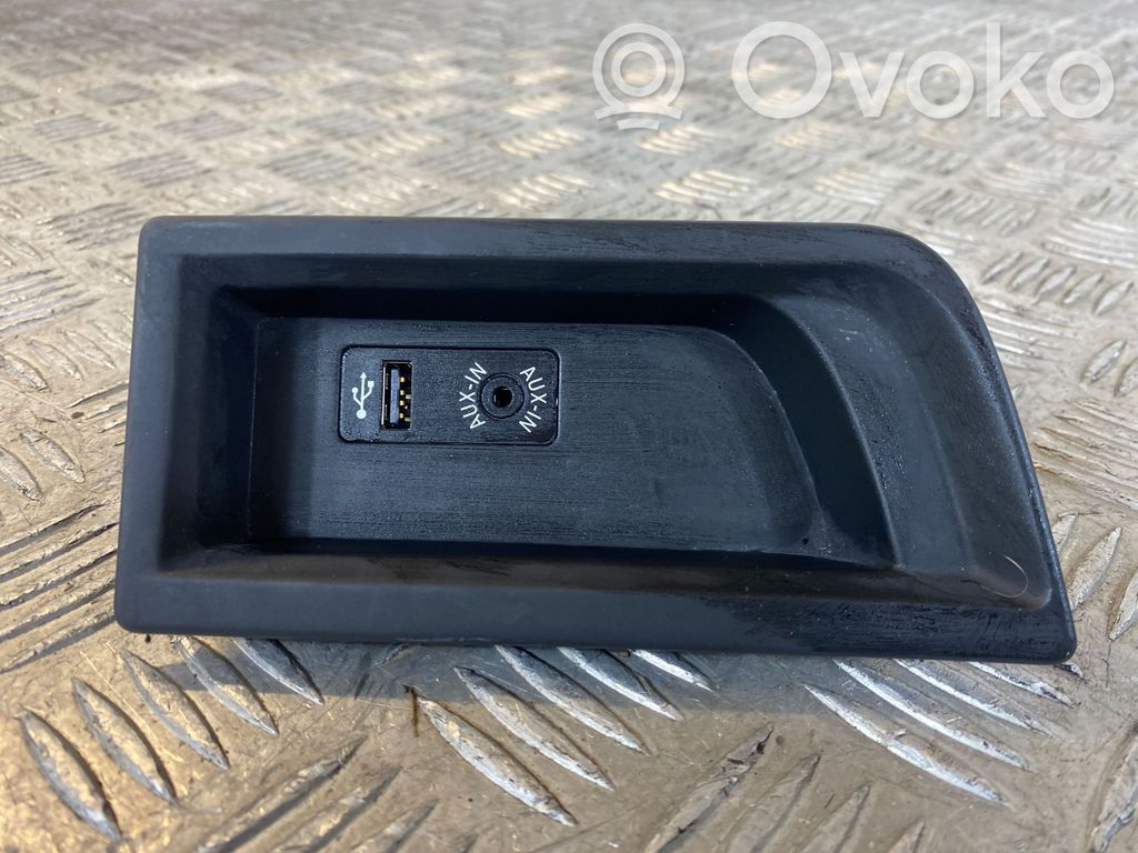 BMW 3 F30 F35 F31 Priză USB 