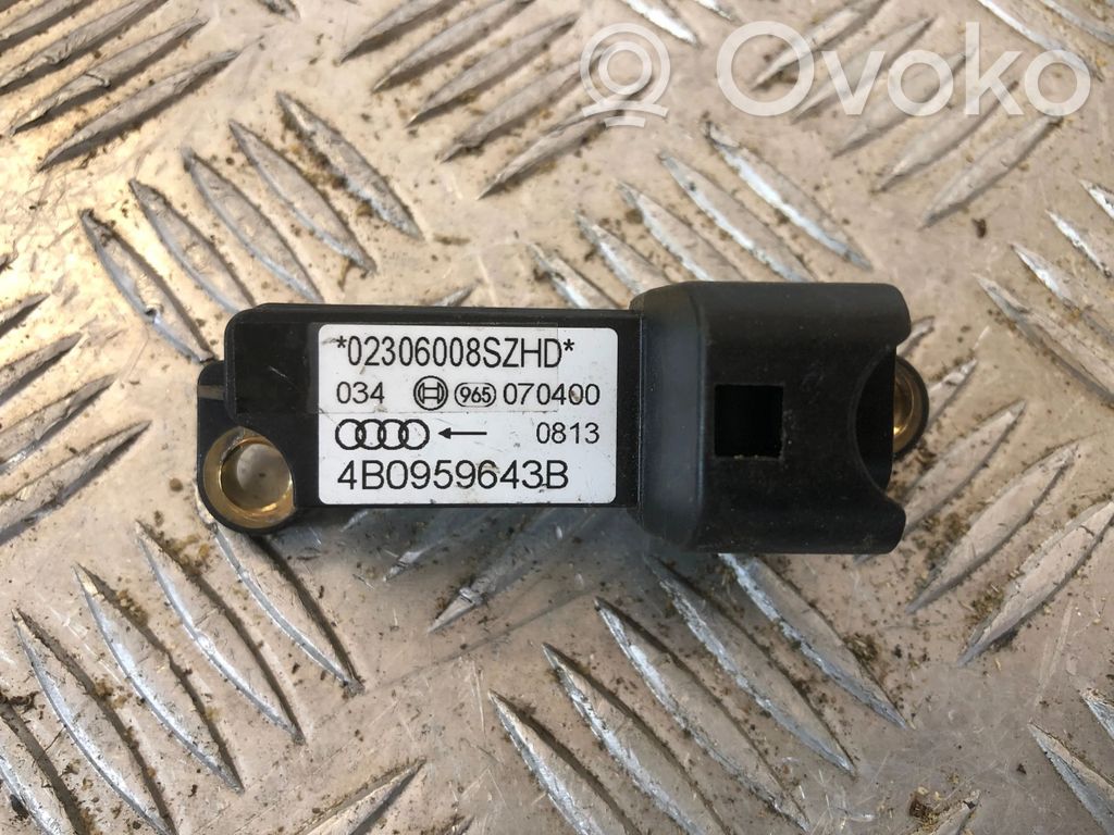 Audi A6 S6 C5 4B Airbagsensor Crashsensor Drucksensor 