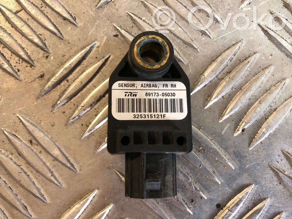 Toyota Avensis T250 Airbagsensor Crashsensor Drucksensor 