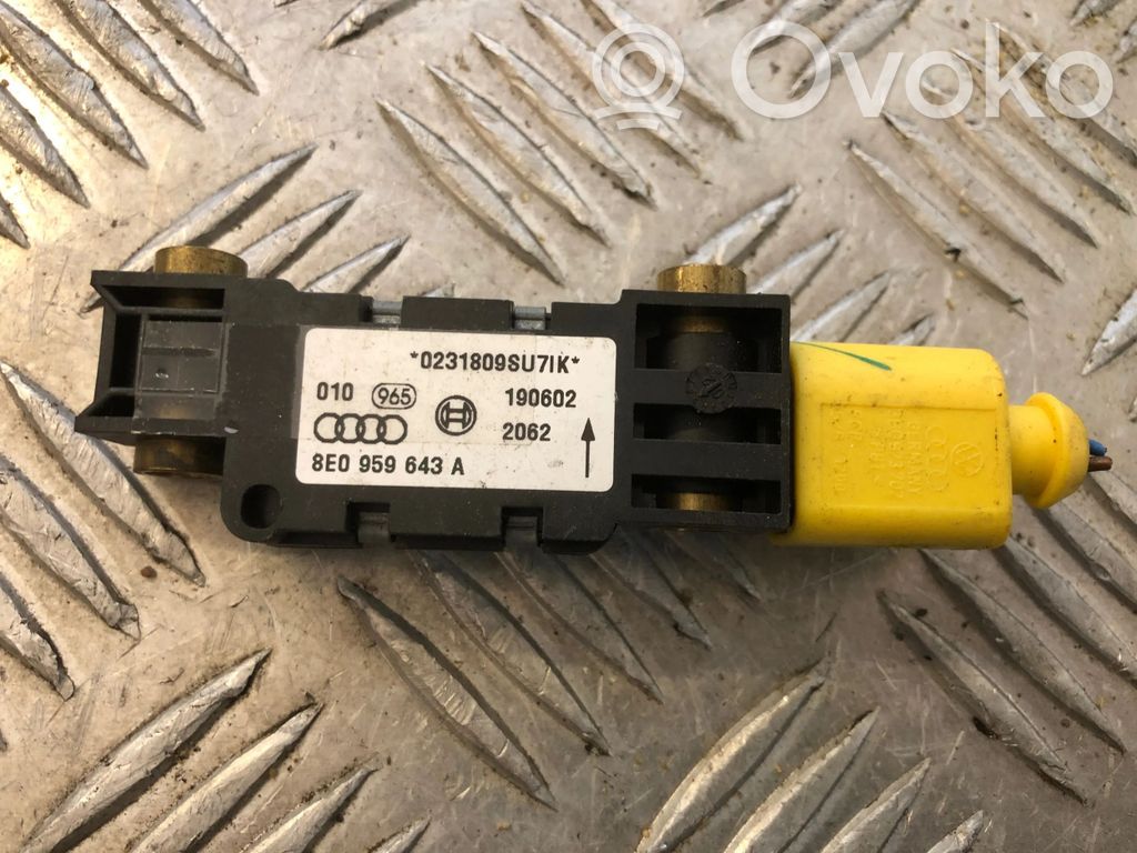 Audi A6 S6 C5 4B Airbagsensor Crashsensor Drucksensor 