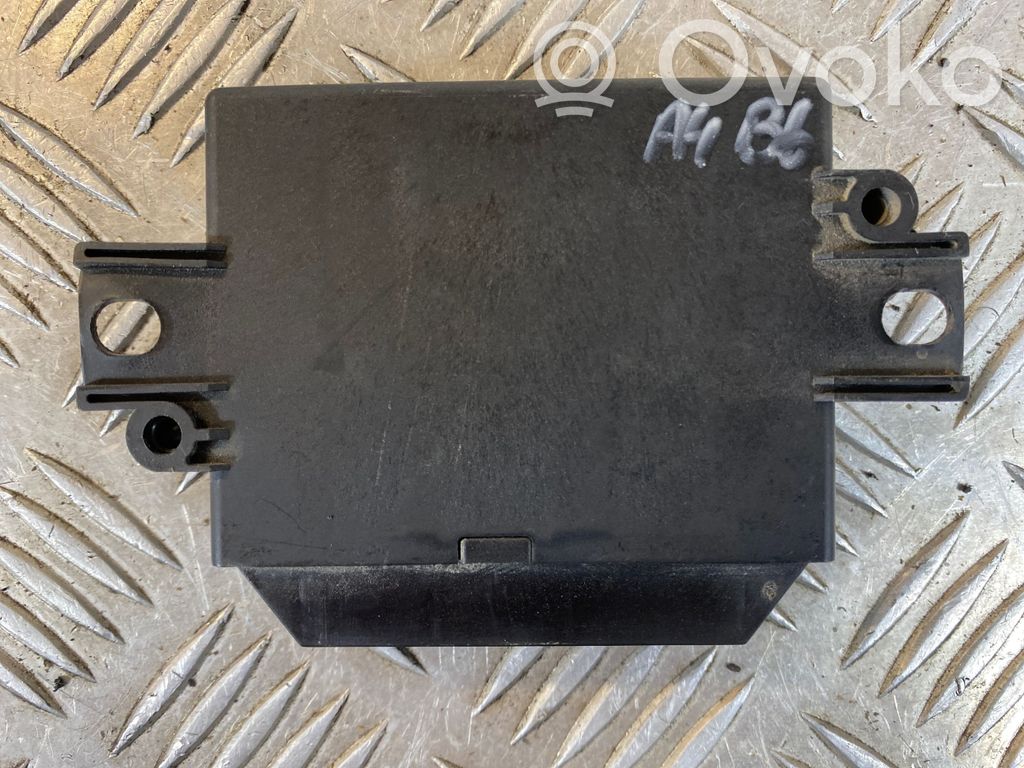 Audi A4 S4 B6 8E 8H Pysäköintitutkan (PCD) ohjainlaite/moduuli 