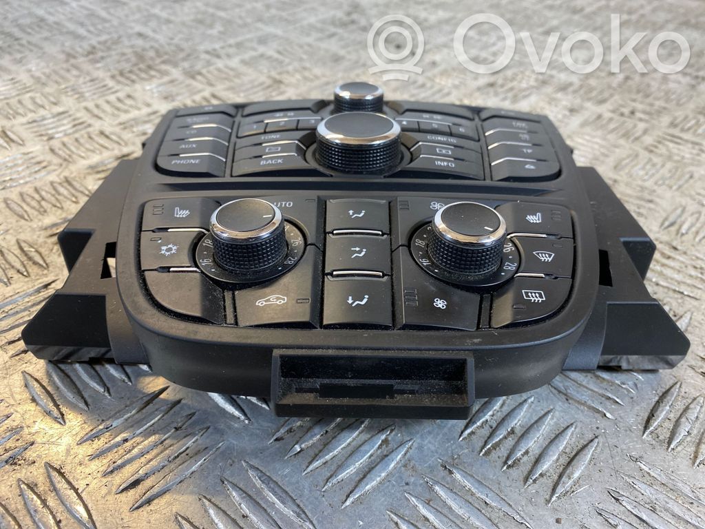 Opel Astra J Unidad central de control multimedia 