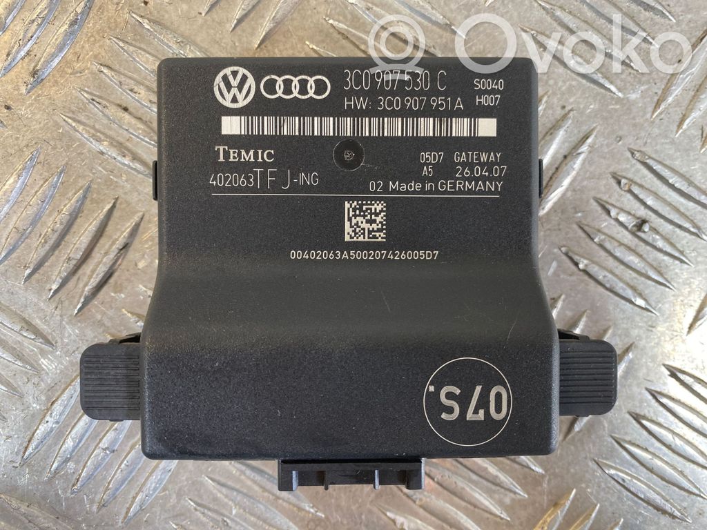 Volkswagen PASSAT B6 Módulo de control Gateway 
