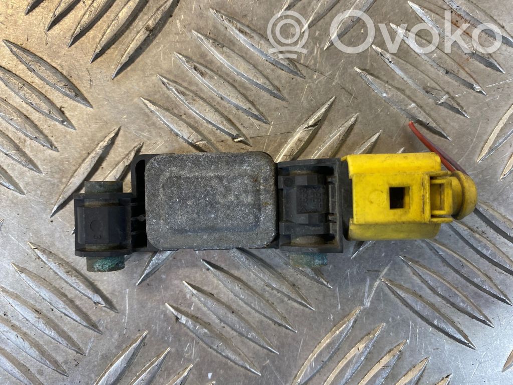 Audi A4 S4 B6 8E 8H Czujnik uderzenia Airbag 