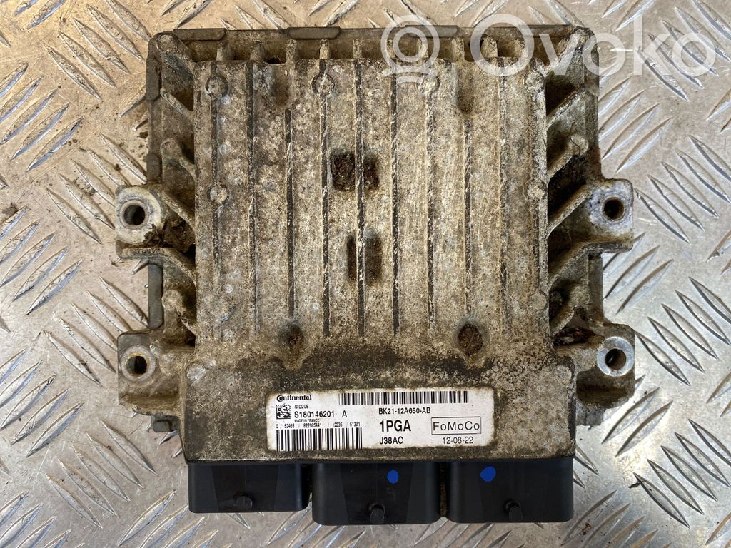 Unidad de control/módulo del motor   BK2112A650AB,S180146201A