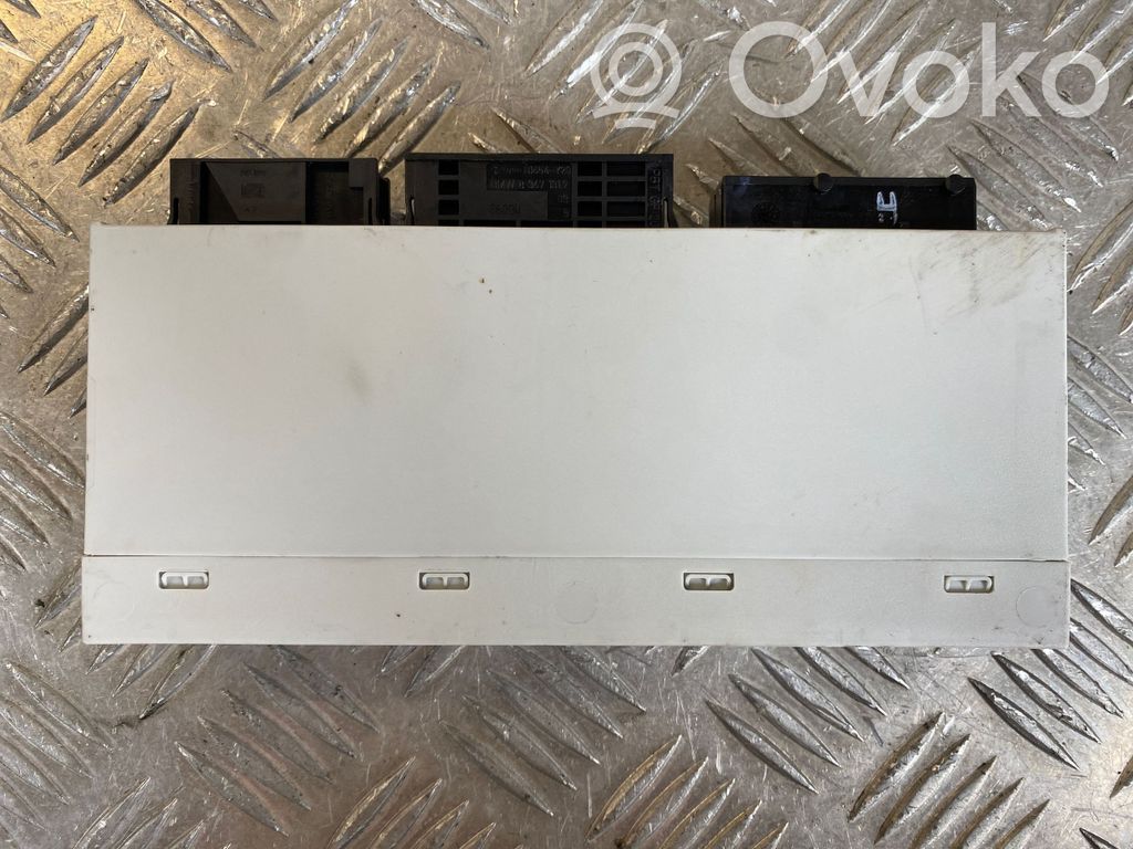BMW 3 E46 Module de contrôle carrosserie centrale 