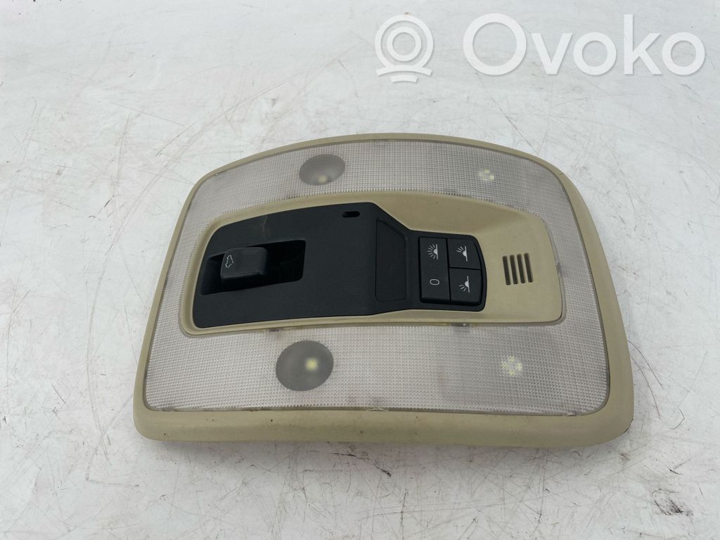 Volvo S80 Etuistuimen valo 