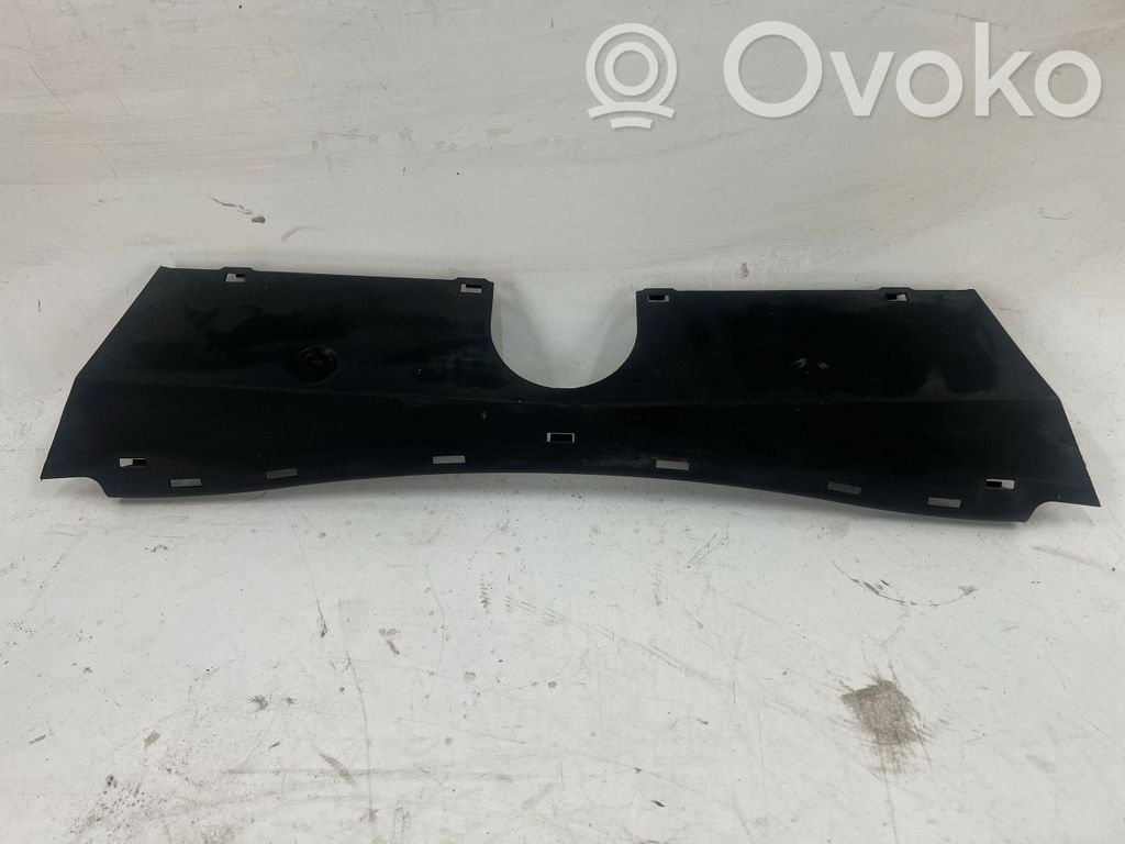 Land Rover Discovery 3 - LR3 Altra parte del vano motore 