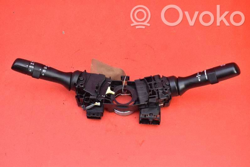 Toyota Avensis T270 Alte comutatoare/butoane 