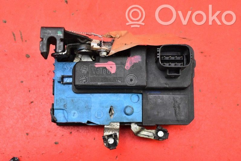 Volvo V70 Serratura portiera anteriore 
