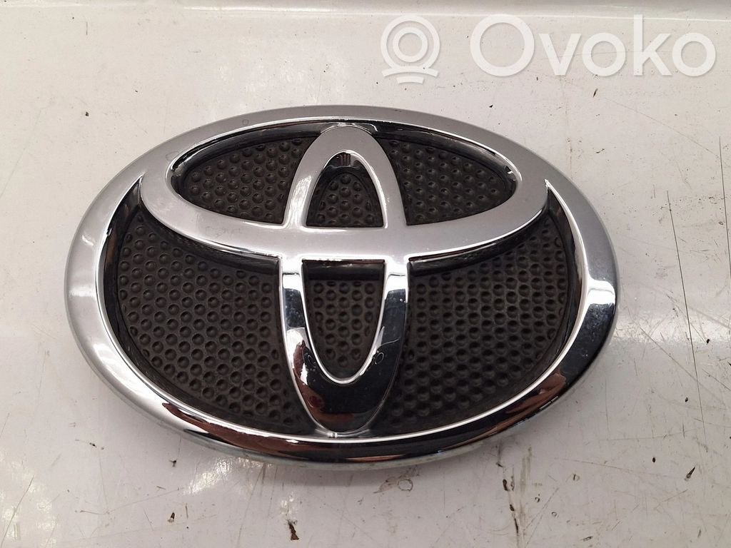 Toyota Corolla Verso AR10 Emblemat / Znaczek 