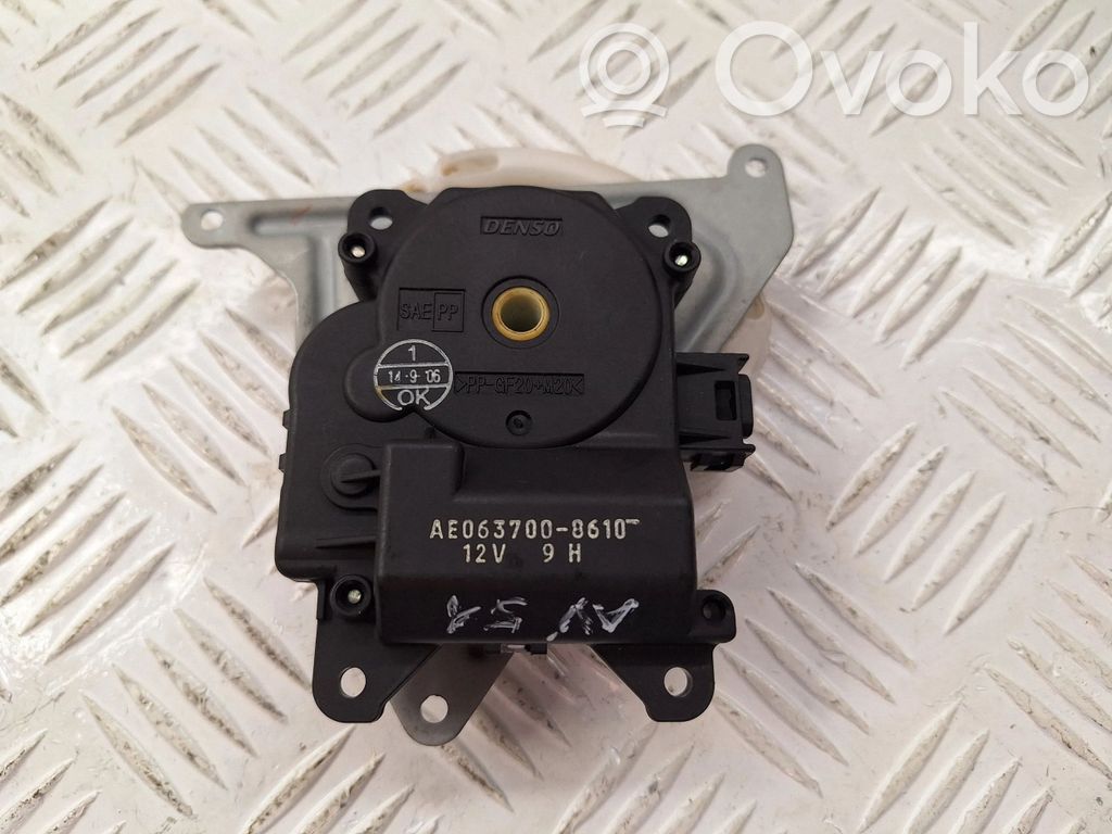 Toyota Avensis T250 Motorino attuatore aria 