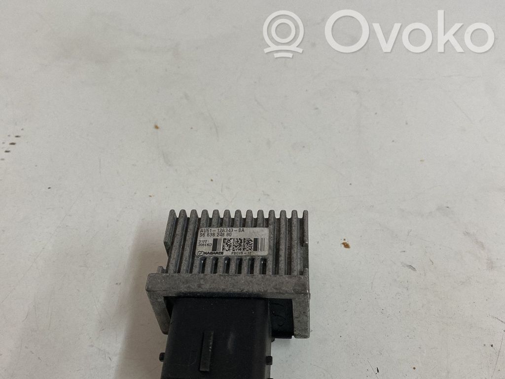 Przekaźnik / Modul układu ogrzewania wstępnego   AV6112A343