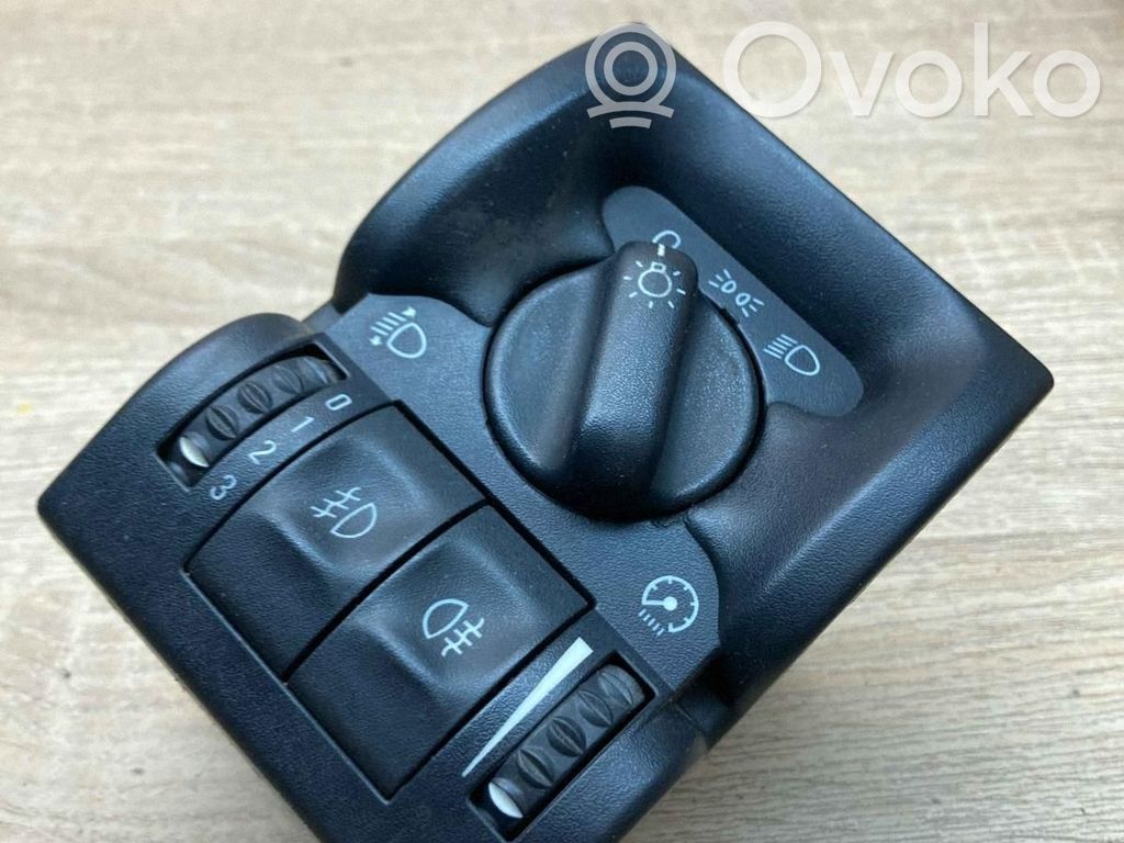 Opel Vectra B Valokatkaisija