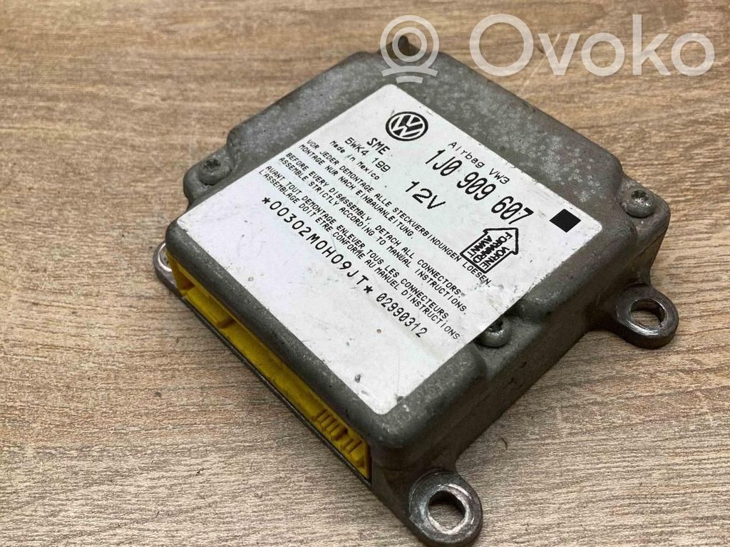 Volkswagen PASSAT B5 Centralina/modulo airbag